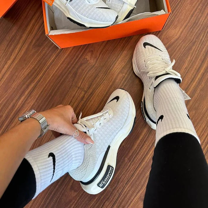 Tênis Zoomx Premium + Smartwatch X9 Pro Max — Seu combo de estilo e tecnologia